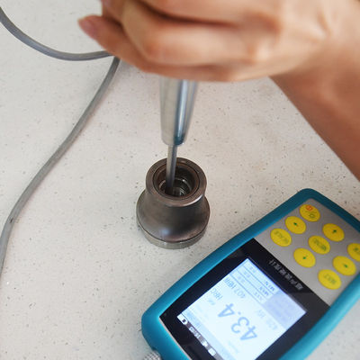 Attrezzatura di prova della durezza ad ultrasuoni allungata / Tester di durezza per buchi profondi