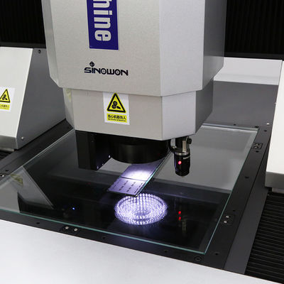 Sistema di misurazione della visione automatica multisensoriale Ponte mobile Macchina di misurazione visiva 3D